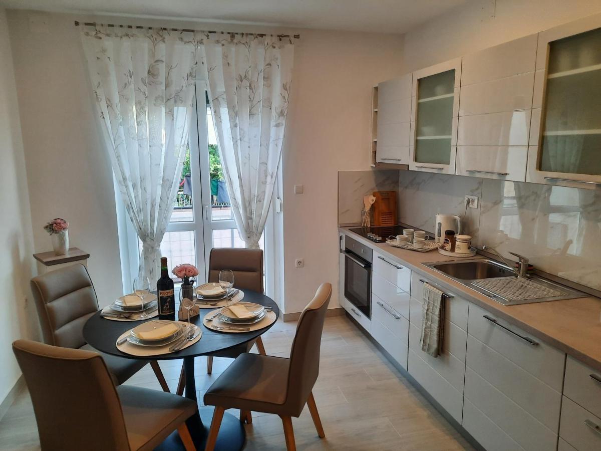 Apartman Laura M Водице Екстериор снимка