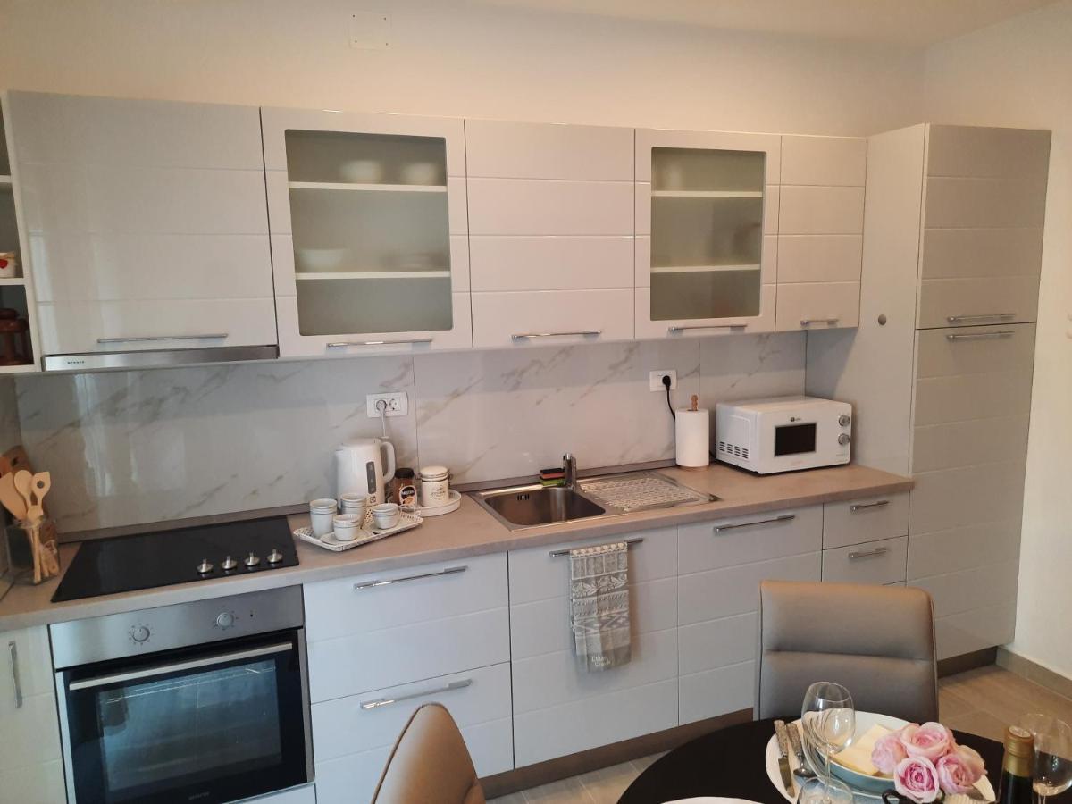 Apartman Laura M Водице Екстериор снимка