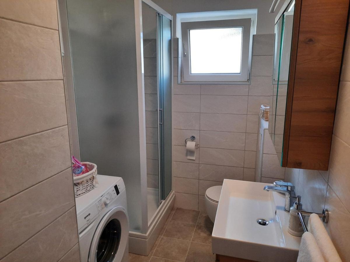 Apartman Laura M Водице Екстериор снимка