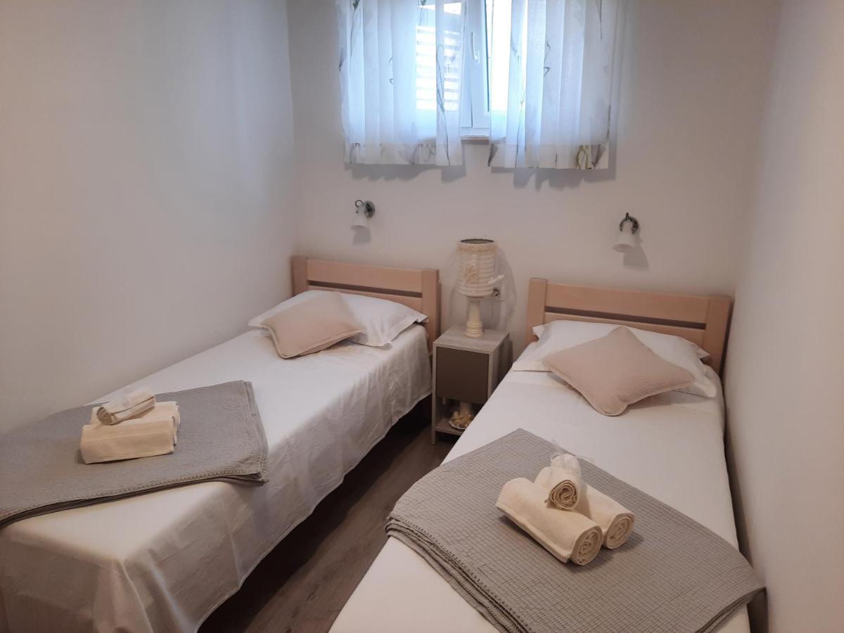 Apartman Laura M Водице Екстериор снимка