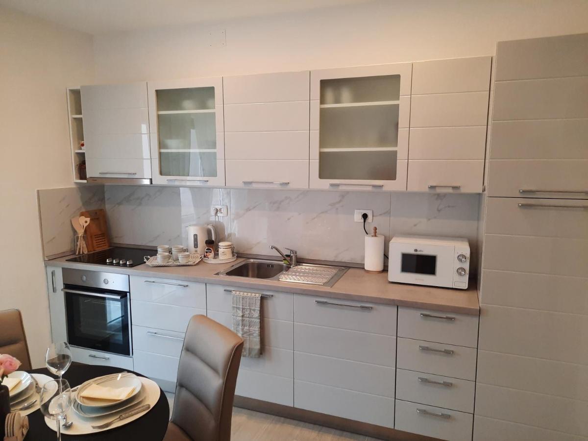 Apartman Laura M Водице Екстериор снимка