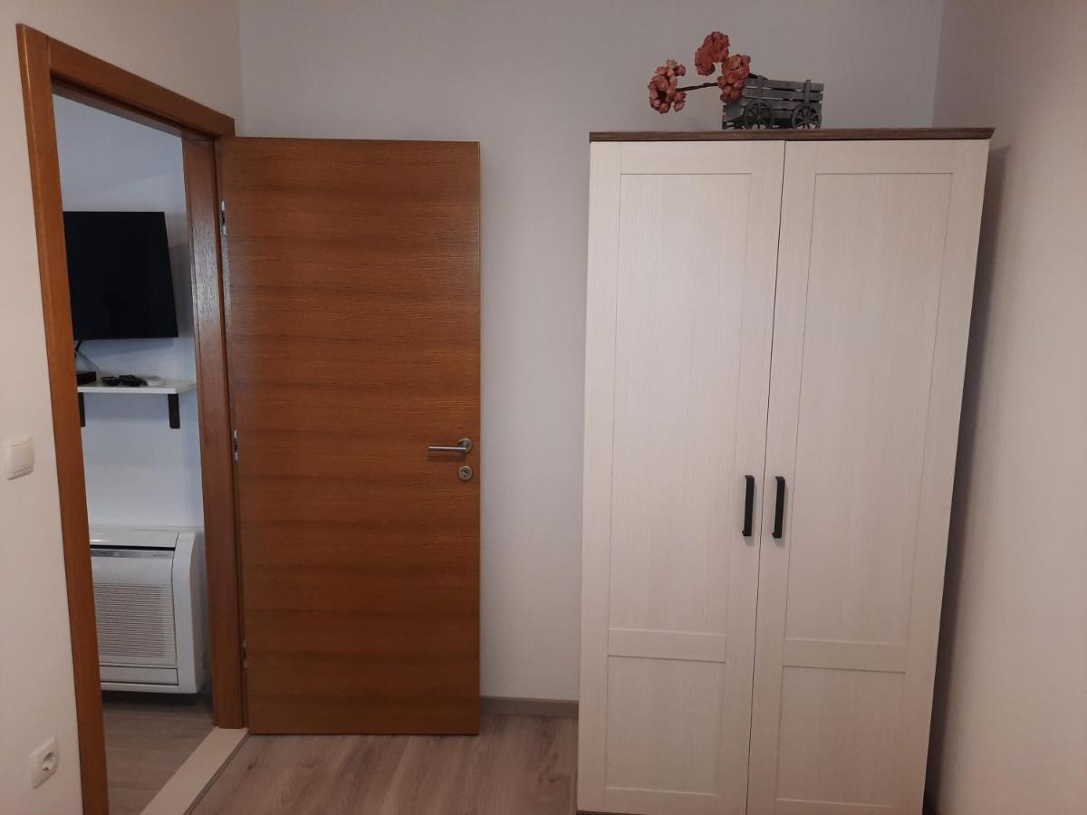 Apartman Laura M Водице Екстериор снимка